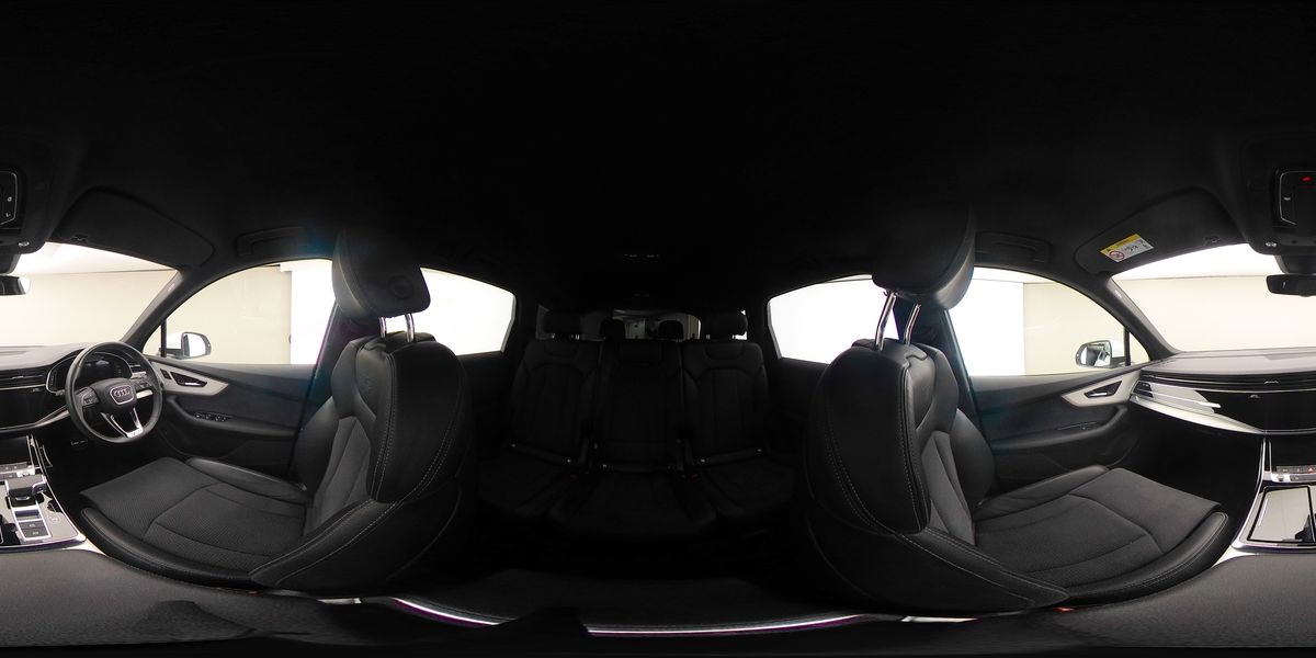 More views of Audi Q7