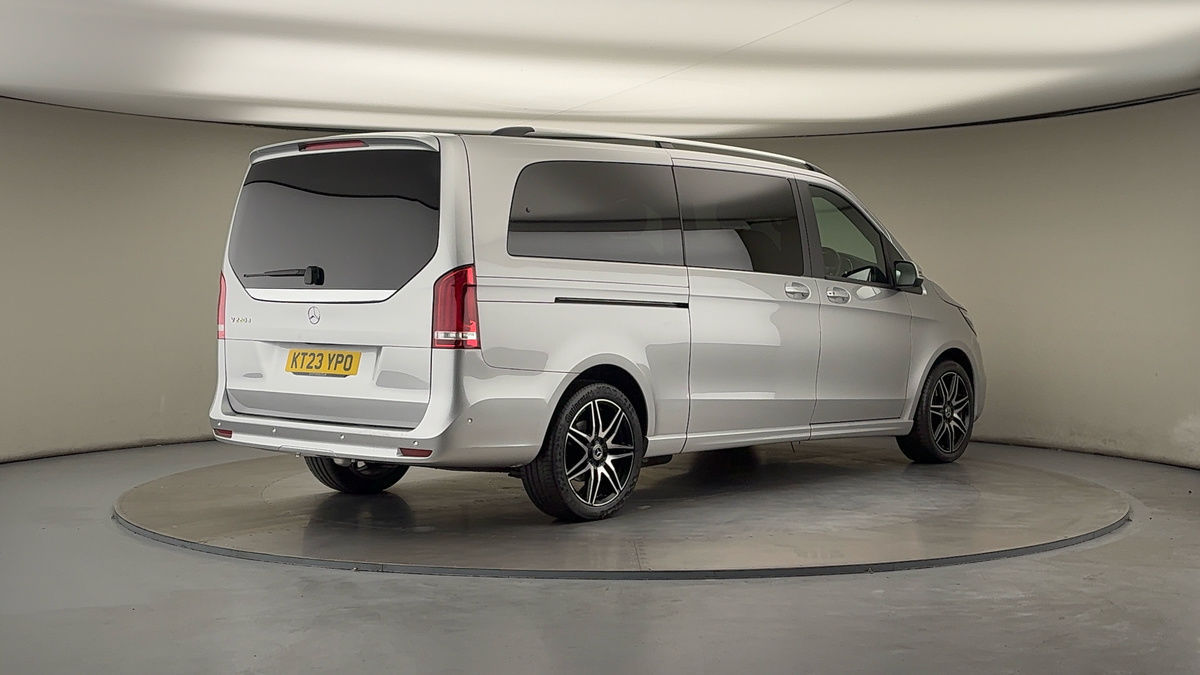 Mercedes-Benz V Class Image 33