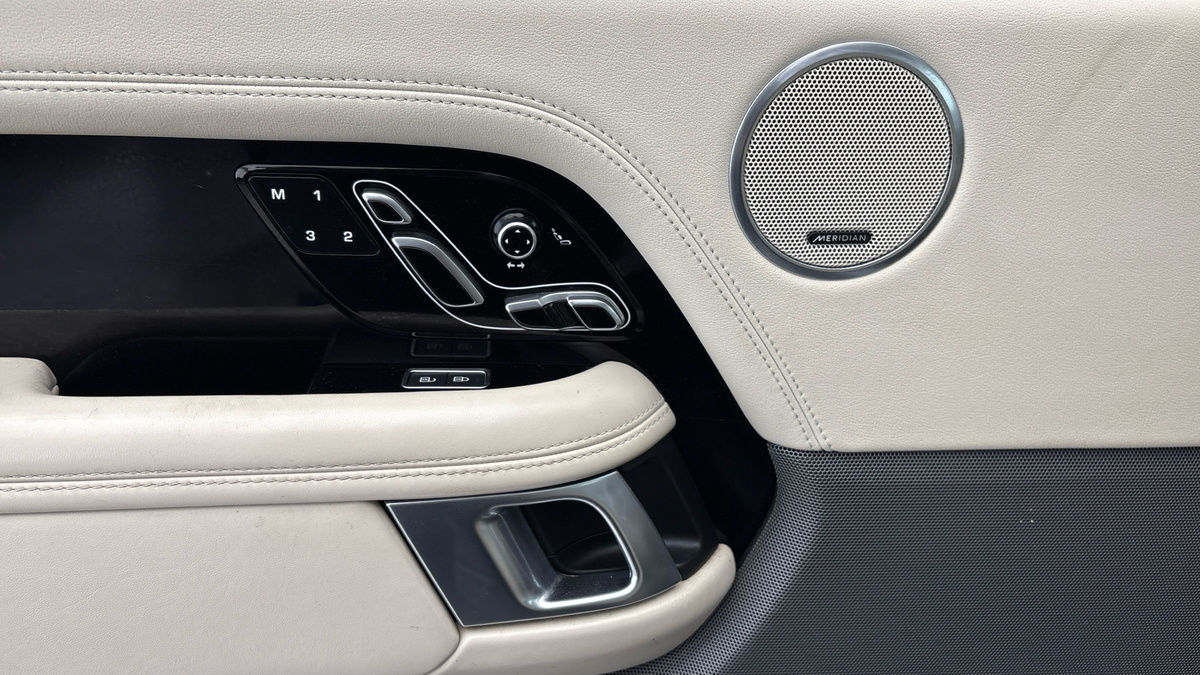 Land Rover Range Rover Image 19