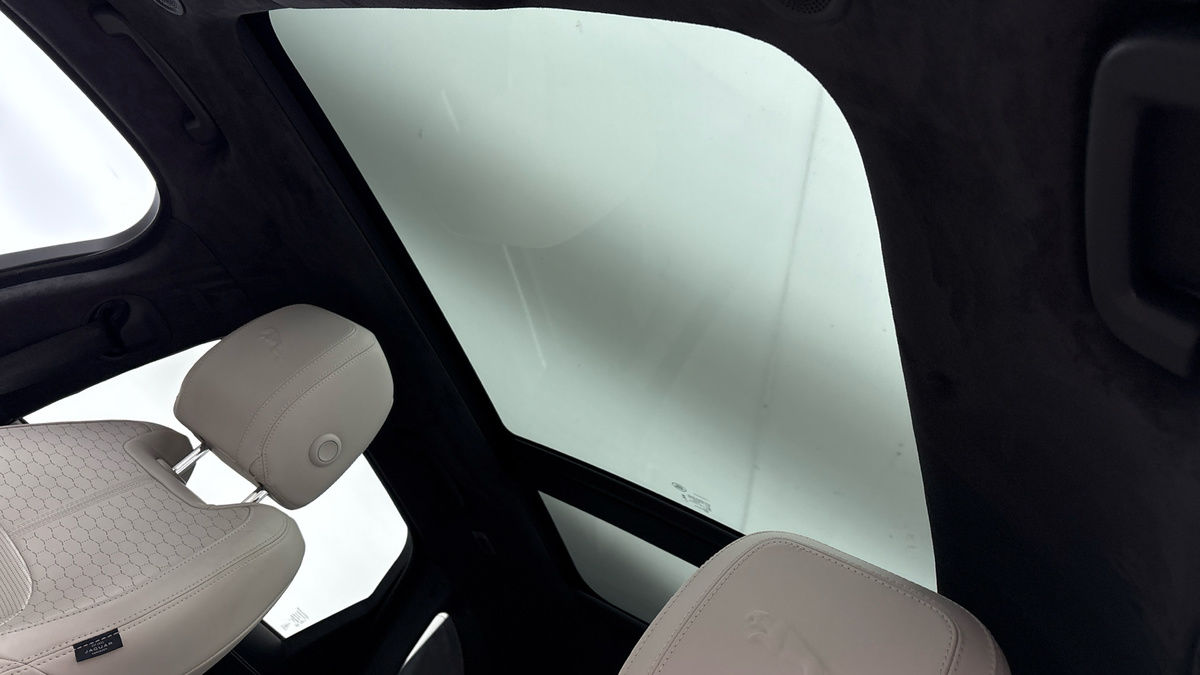 Jaguar F-PACE Image 6