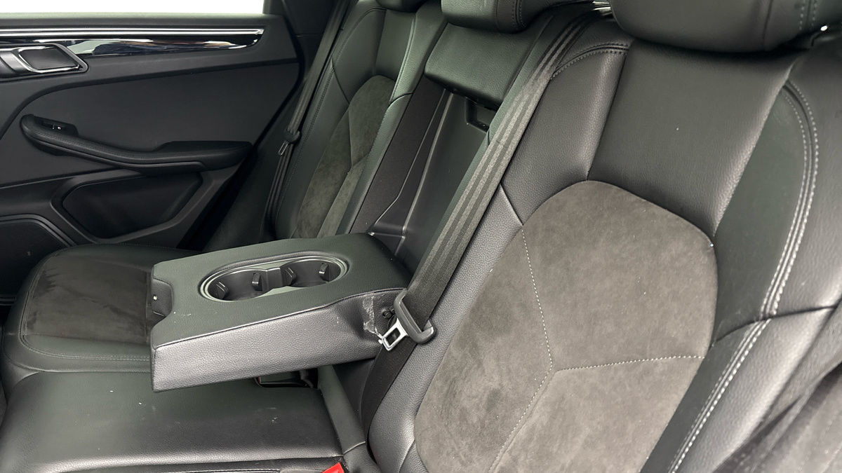 Porsche Macan Image 9