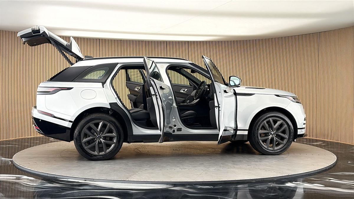 More views of Land Rover Range Rover Velar