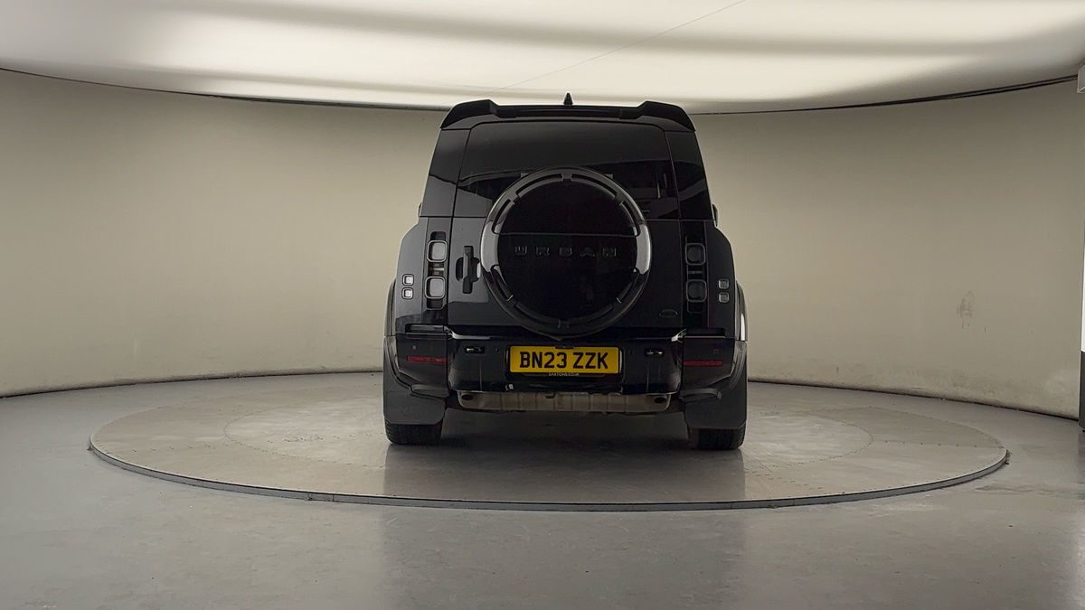 Land Rover Defender 130 Urban Image 4