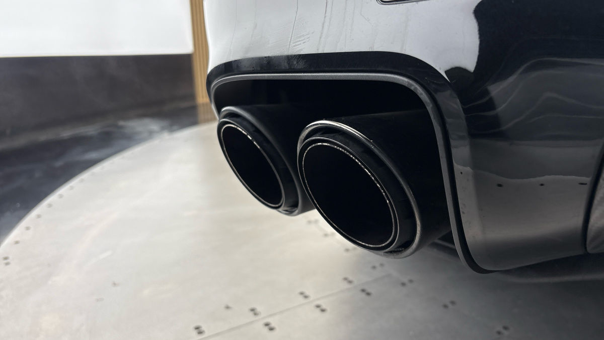 Porsche Cayenne Image 44