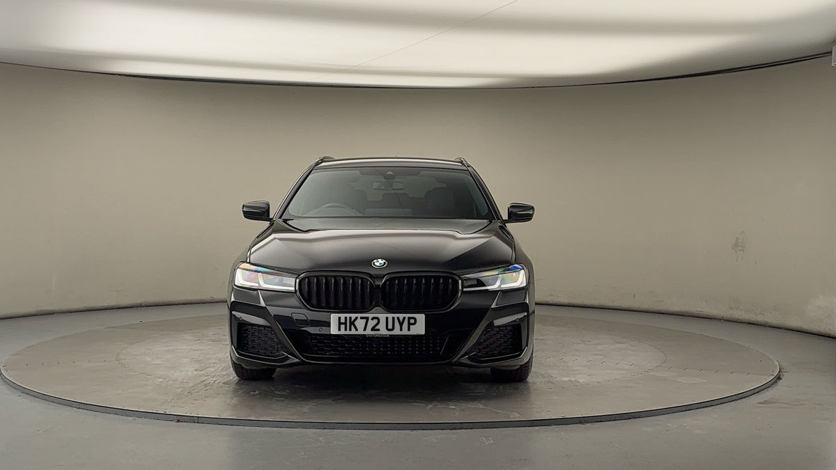 BMW 5 Series Image 3