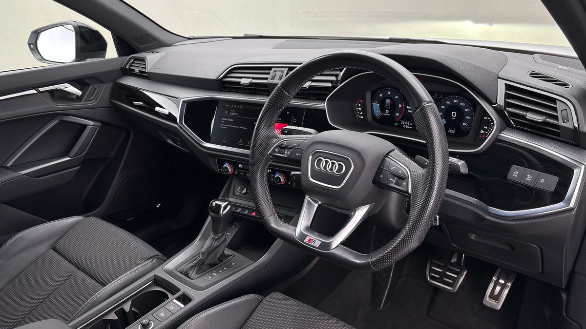 Audi Q3 Image 5