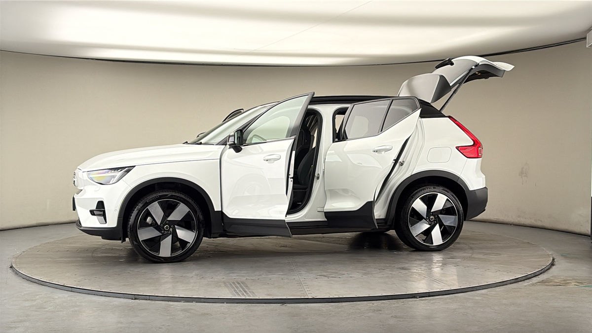 More views of Volvo XC40