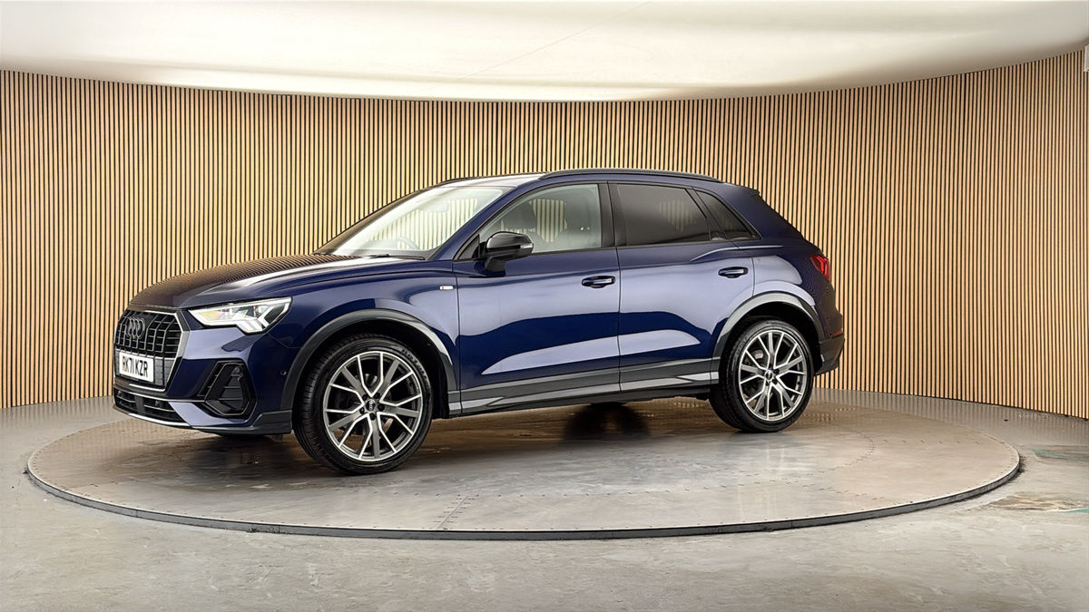 More views of Audi Q3