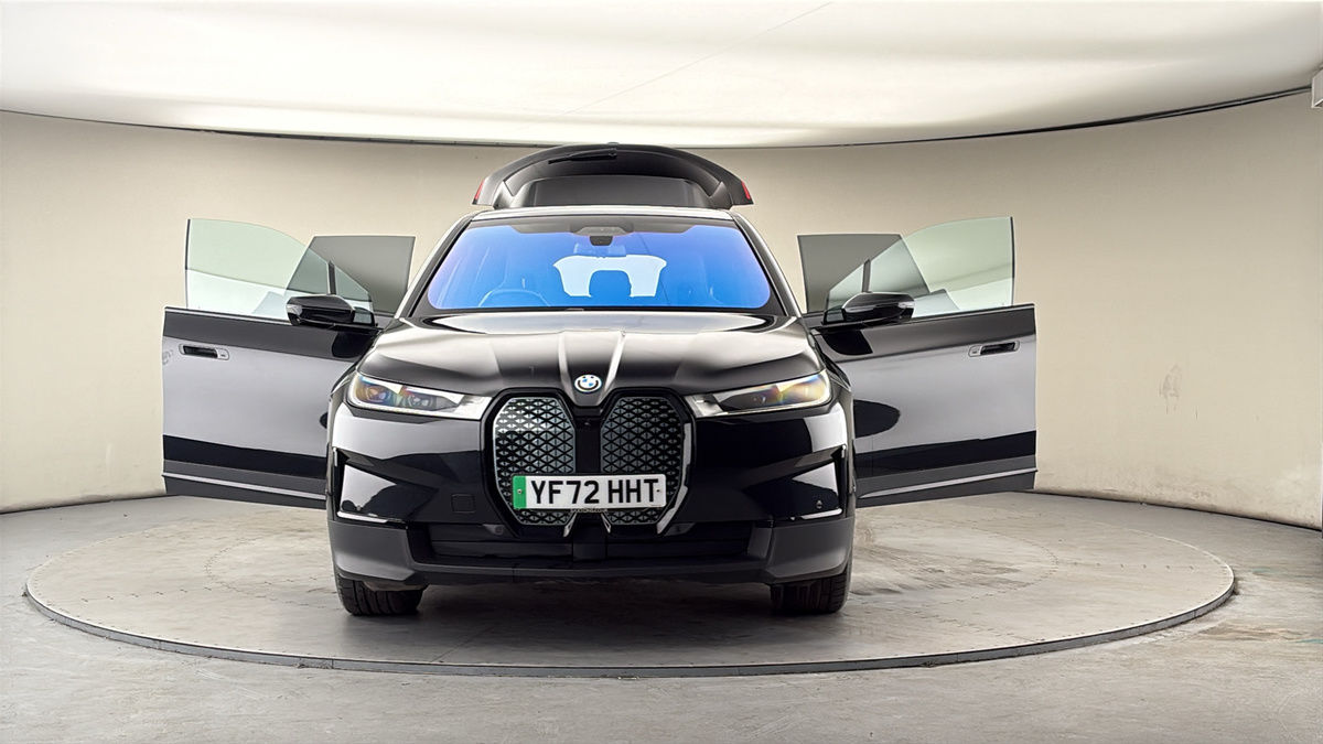 More views of BMW iX