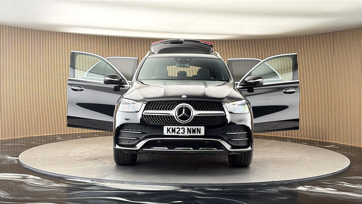 More views of Mercedes-Benz GLE