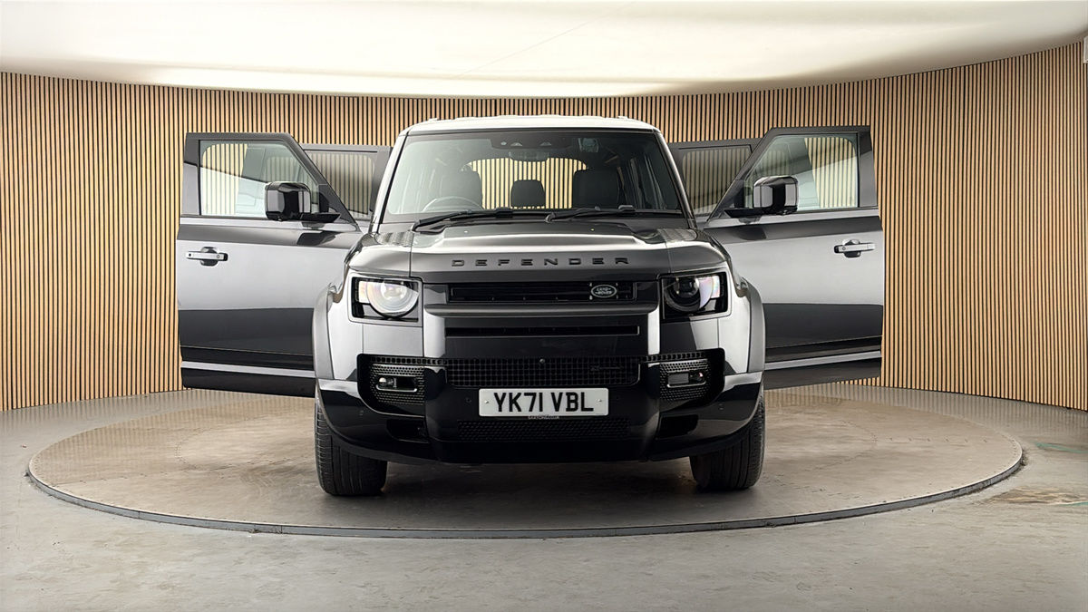 More views of Land Rover Defender 110