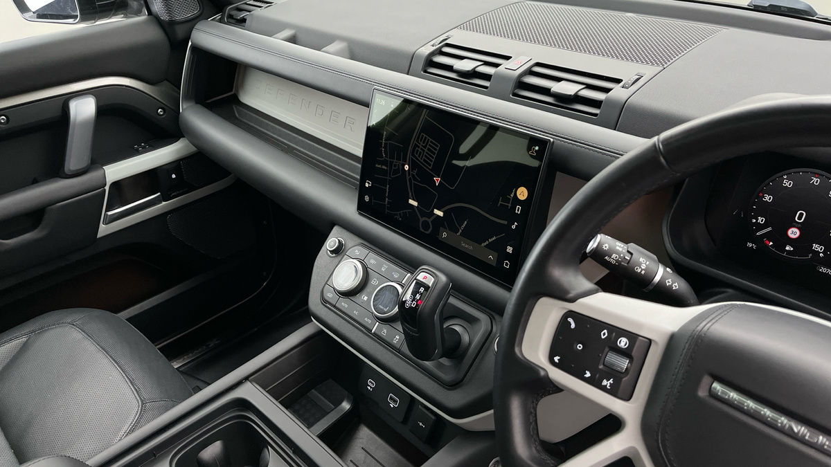 Land Rover Defender 110 Urban Image 12