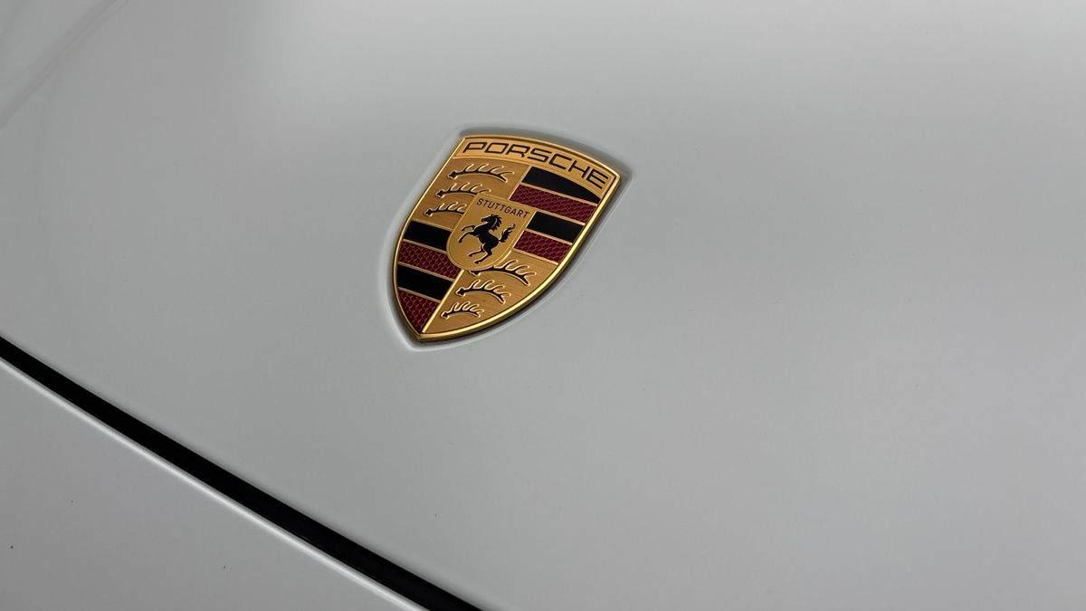Porsche Cayenne Image 24