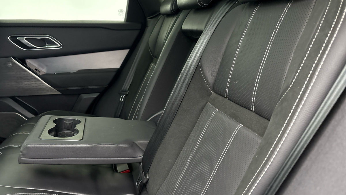 Land Rover Range Rover Velar Image 9