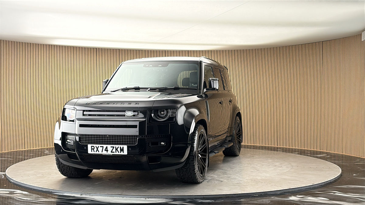More views of Land Rover Defender 110