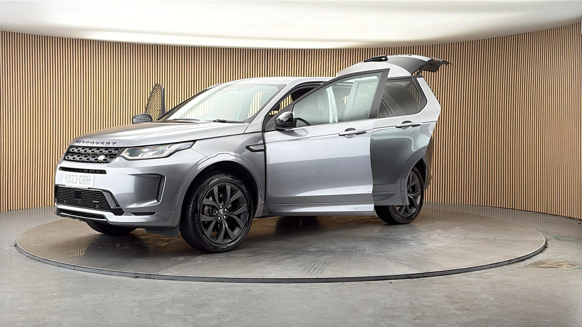 Land Rover Discovery Sport Image 22