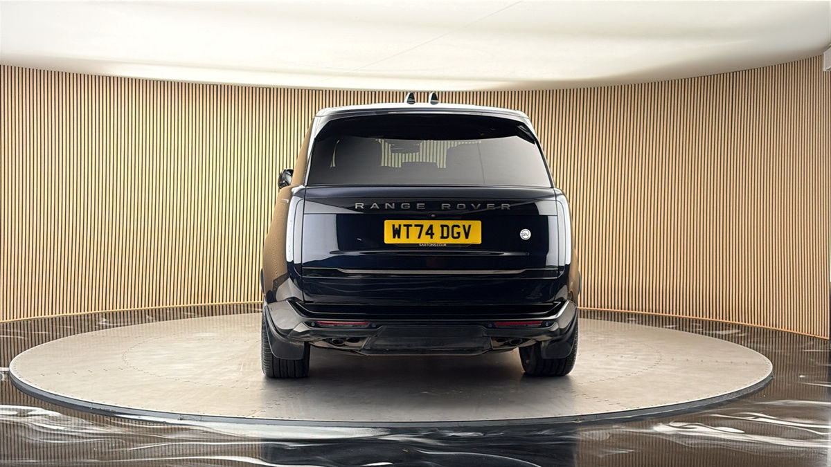 More views of Land Rover Range Rover