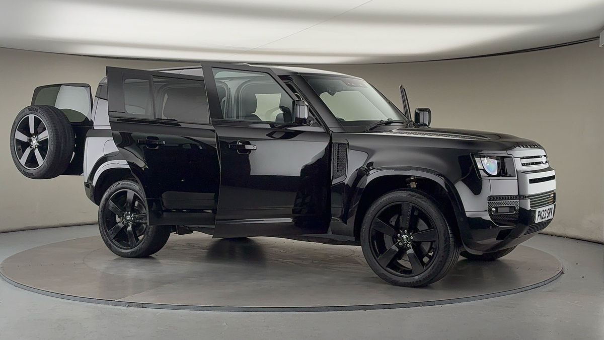 More views of Land Rover Defender 110