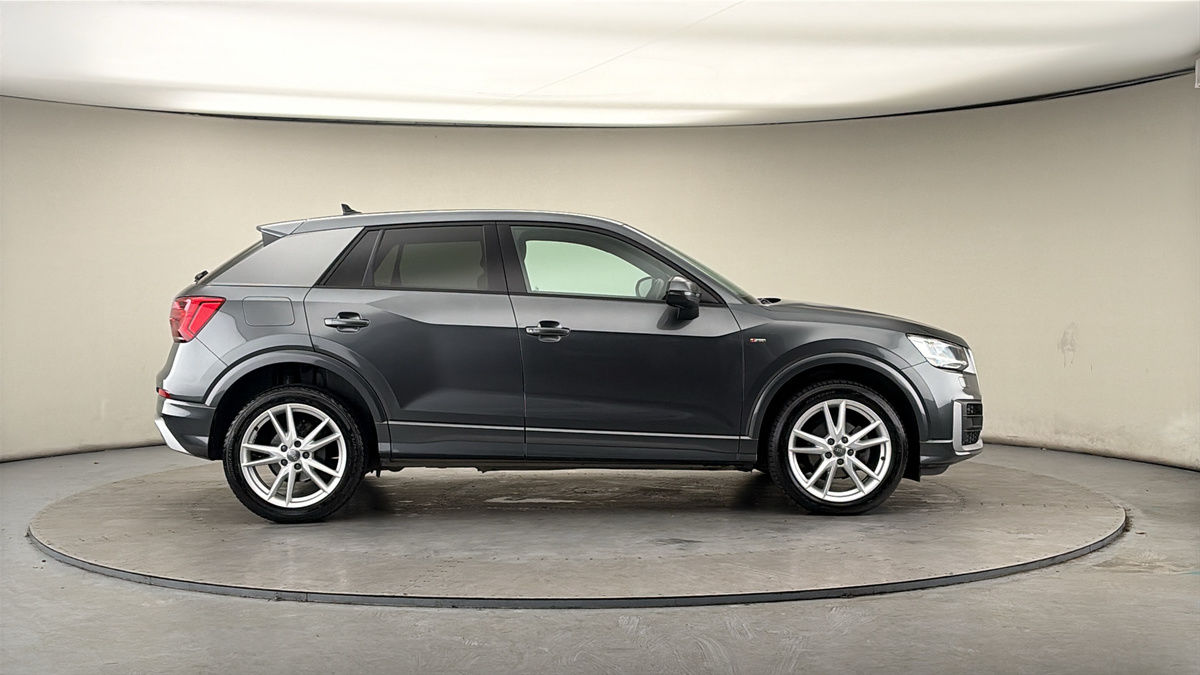 Audi Q2 Image 16