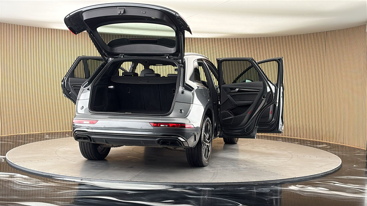 More views of Audi Q5