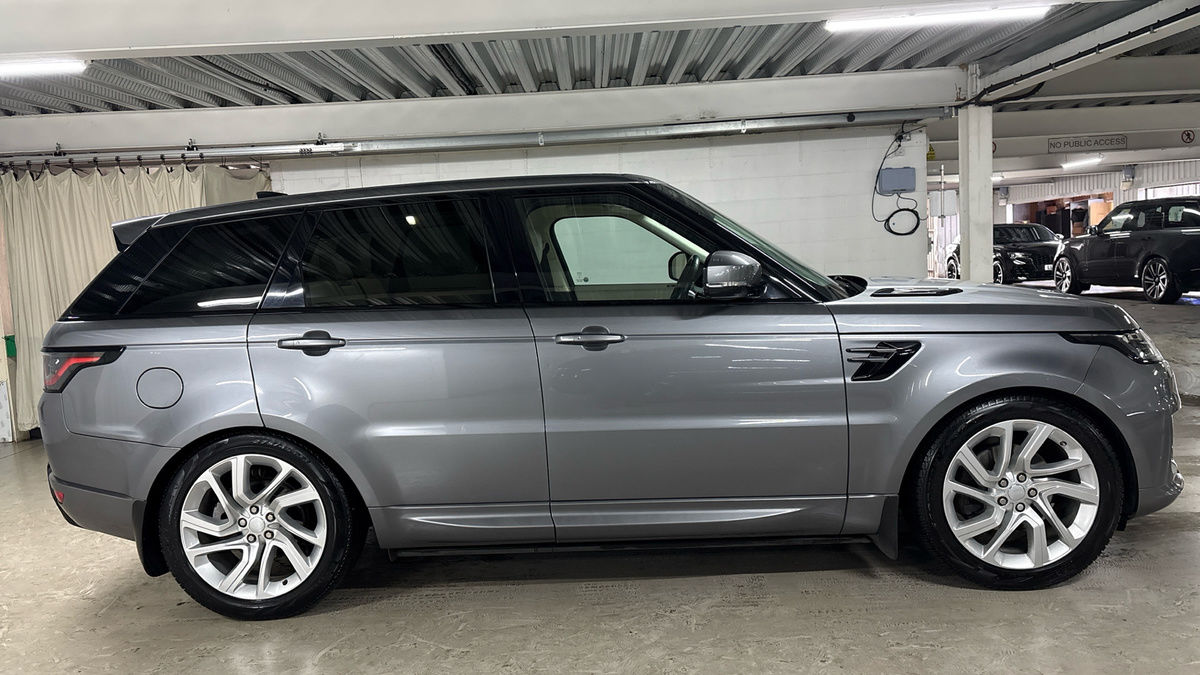 Land Rover Range Rover Sport Image 16