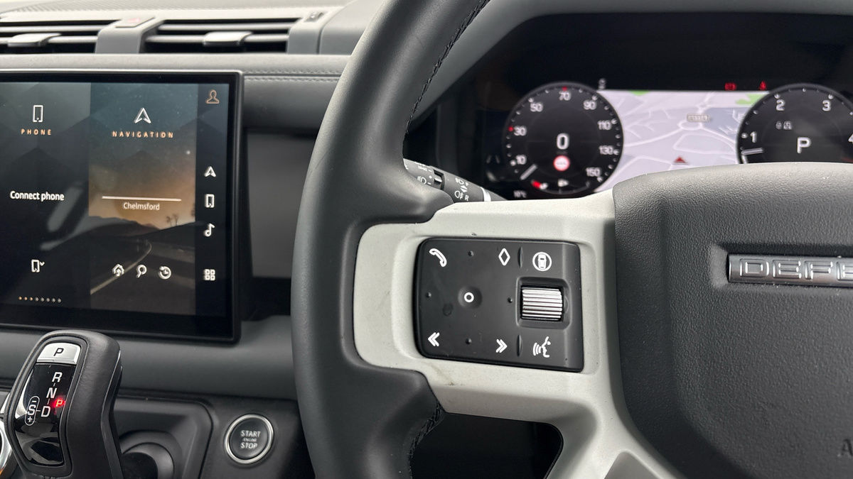 Land Rover Defender 110 Urban Image 32