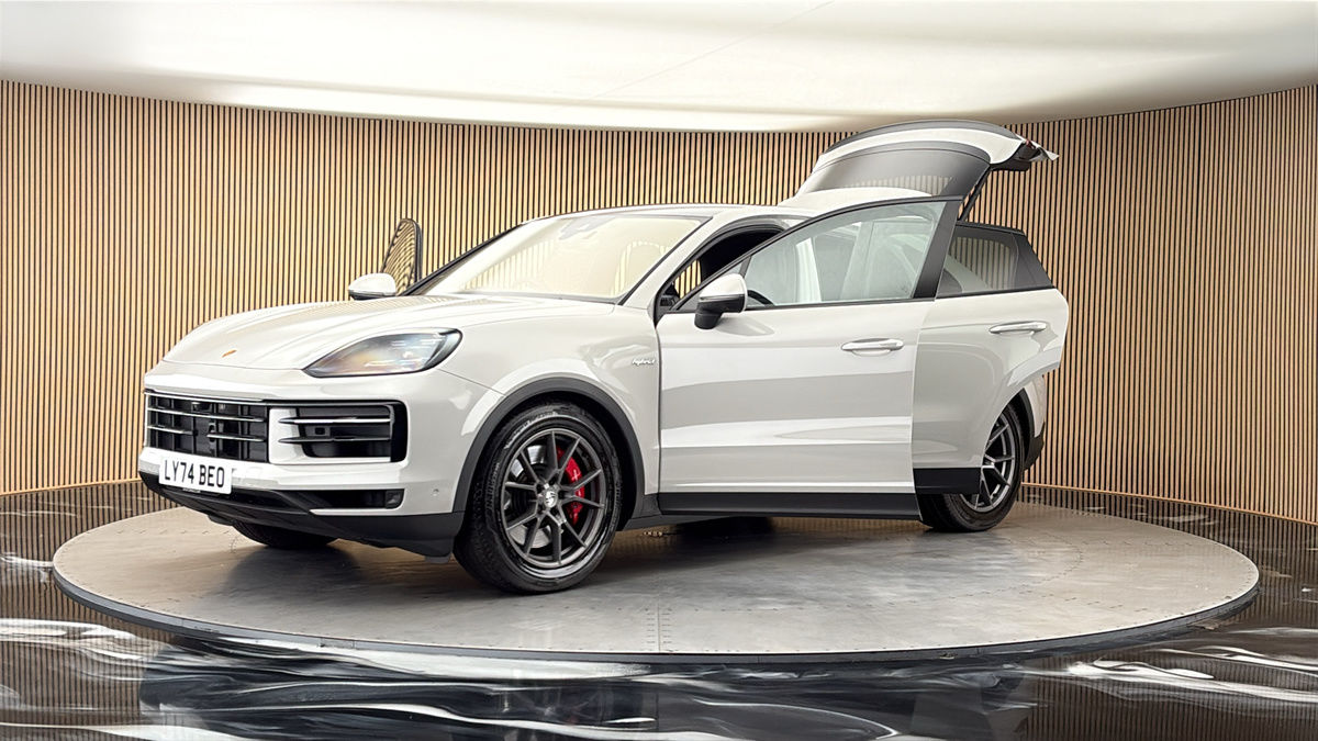 Porsche Cayenne Image 22