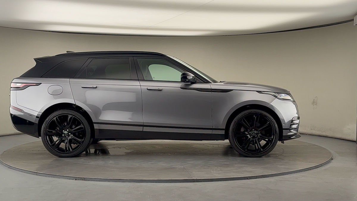 Land Rover Range Rover Velar Image 16