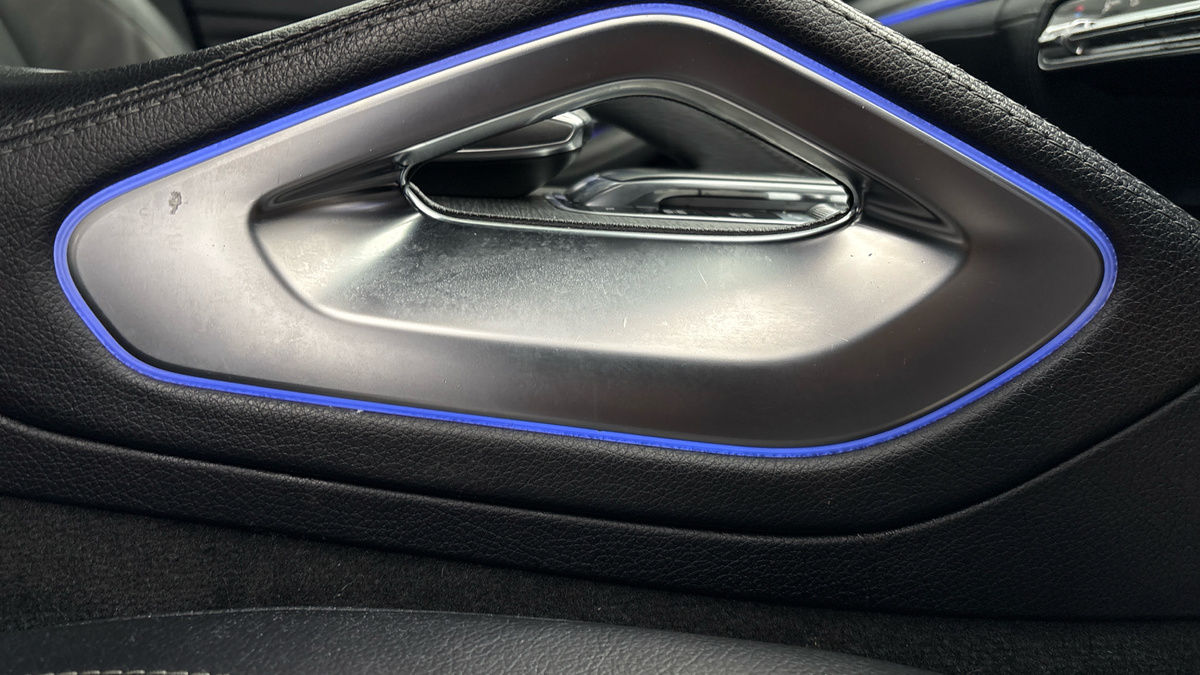 Mercedes-Benz GLE Image 25