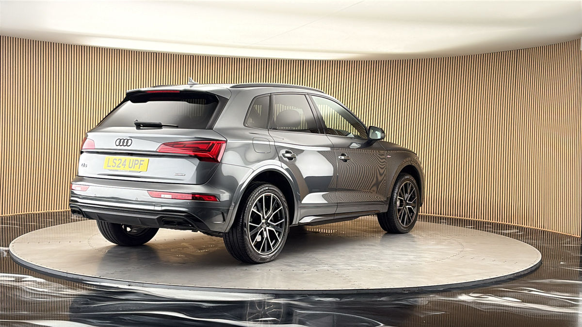 More views of Audi Q5