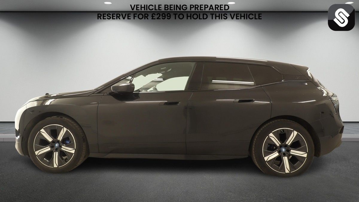 BMW iX Image 6
