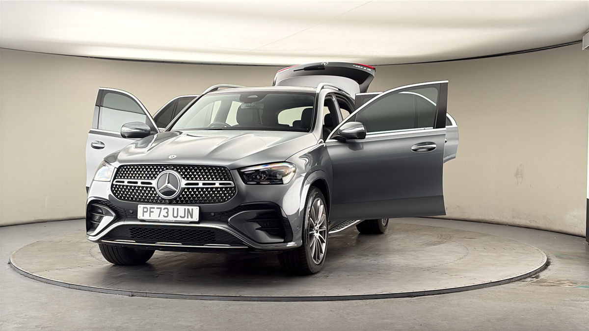 More views of Mercedes-Benz GLE