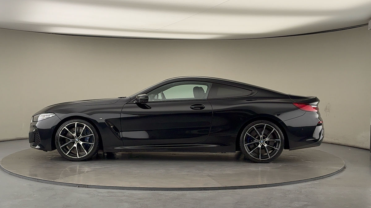BMW 8 Series Image 15