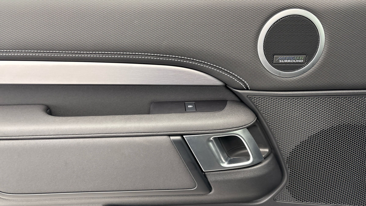 Land Rover Discovery Image 19