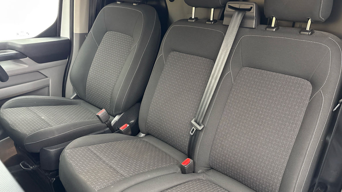 Ford Transit Custom Image 7