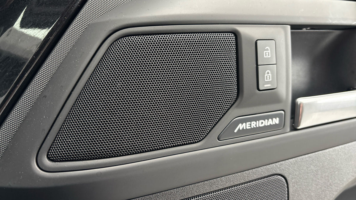 Land Rover Defender 90 Urban Image 26