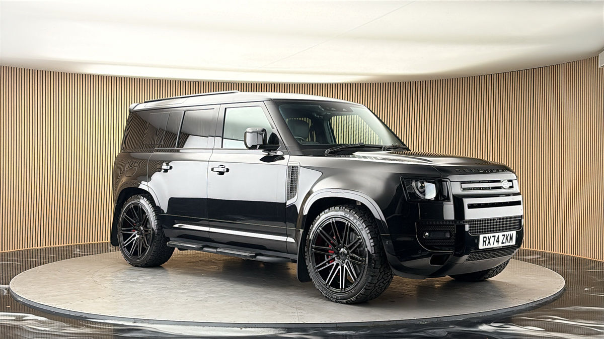 More views of Land Rover Defender 110