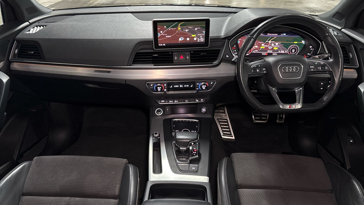 Audi Q5 Image 12
