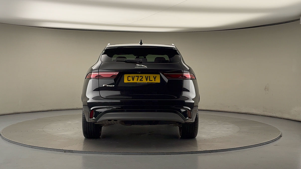 Jaguar F-PACE Image 4