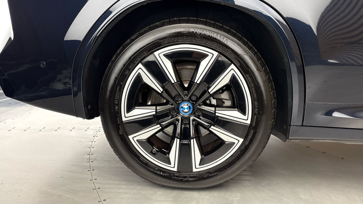 BMW iX3 Image 10