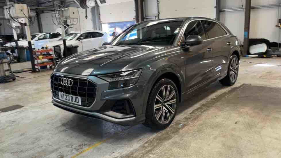 More views of Audi Q8