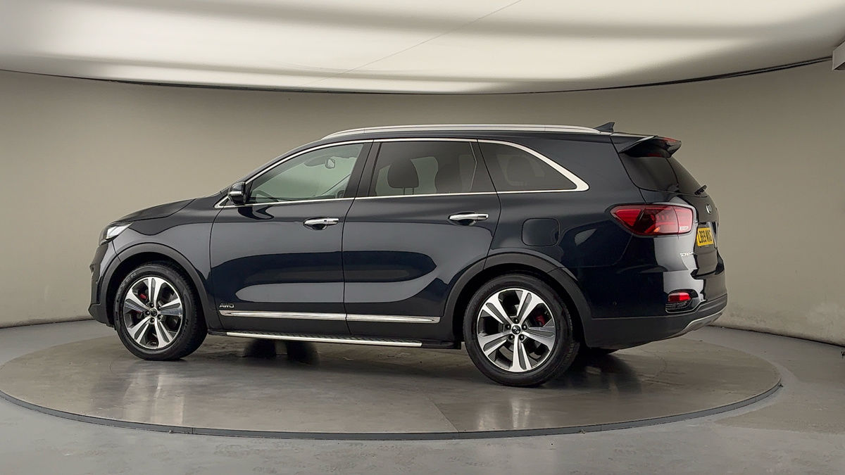 More views of Kia Sorento