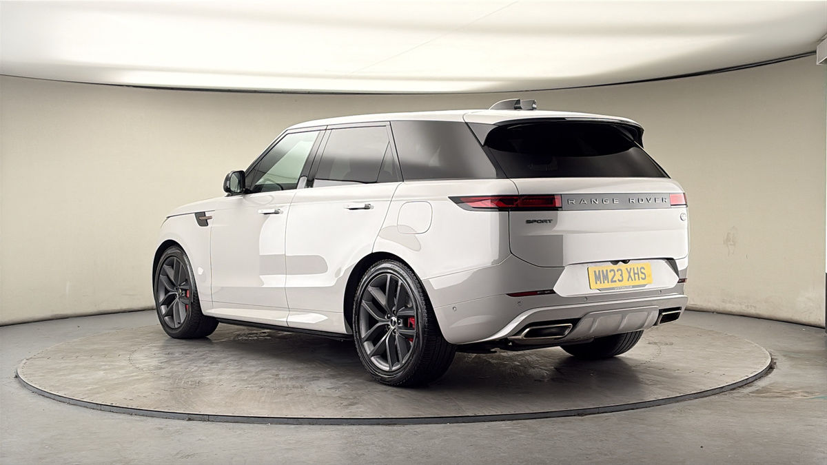Land Rover Range Rover Sport Image 2