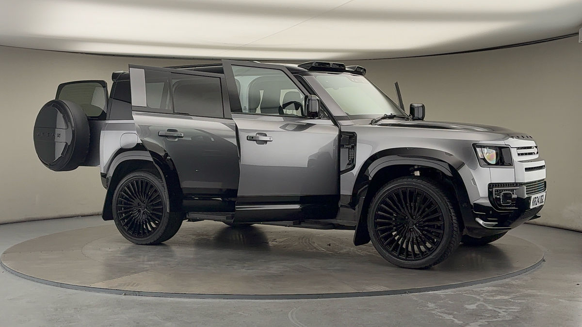 More views of Land Rover Defender 110