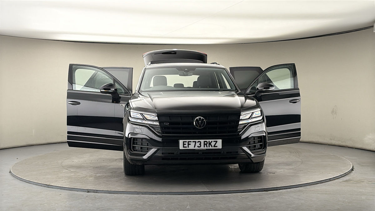 More views of Volkswagen Touareg