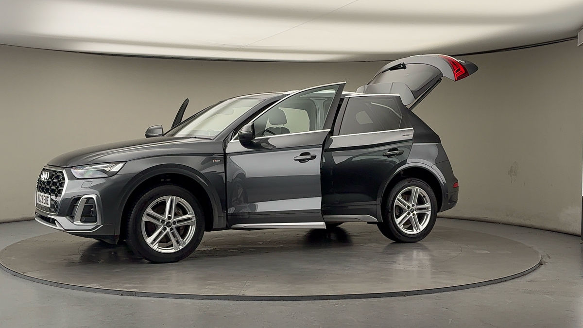 More views of Audi Q5