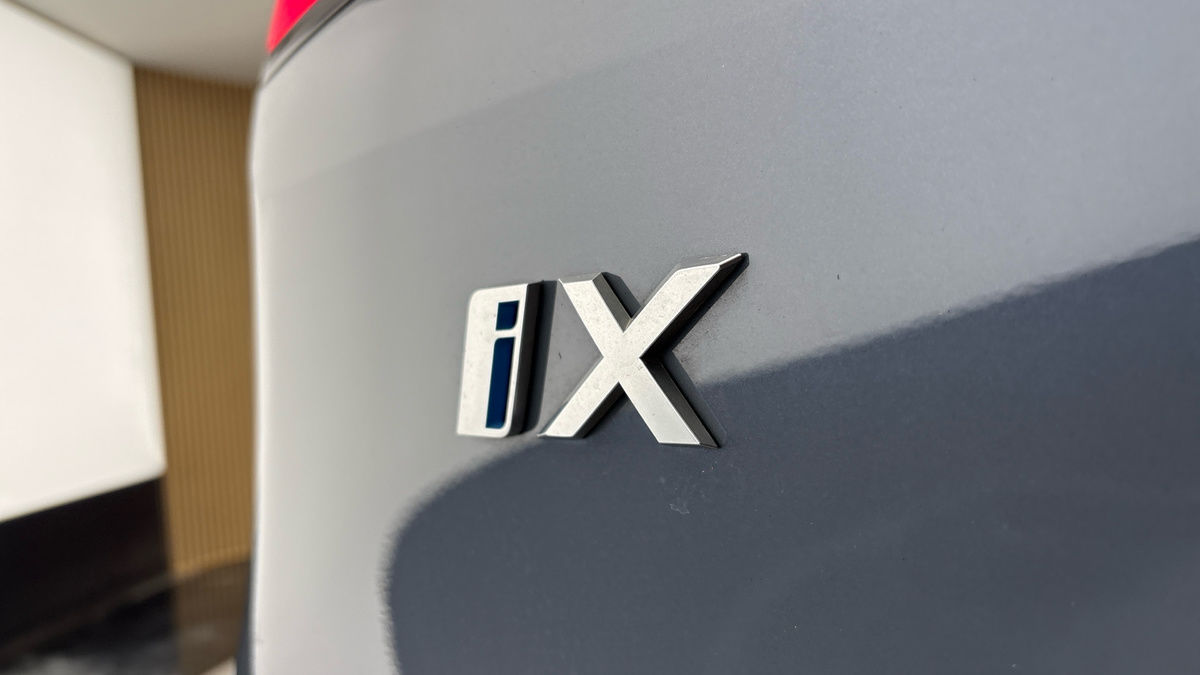 BMW iX Image 41