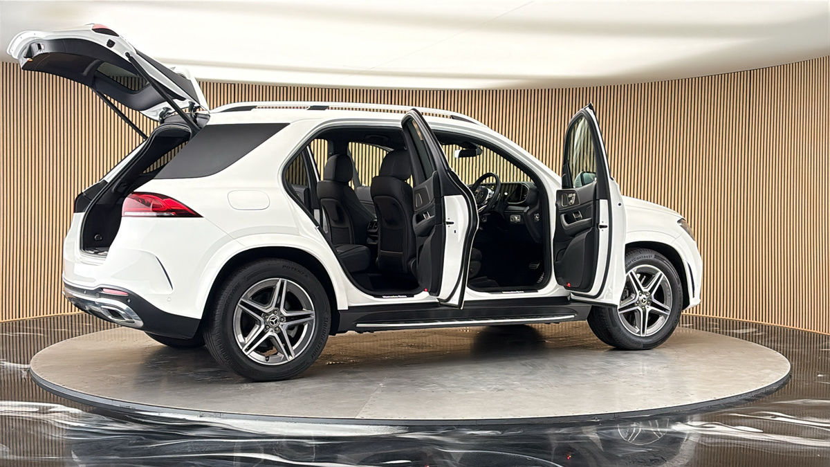 More views of Mercedes-Benz GLE