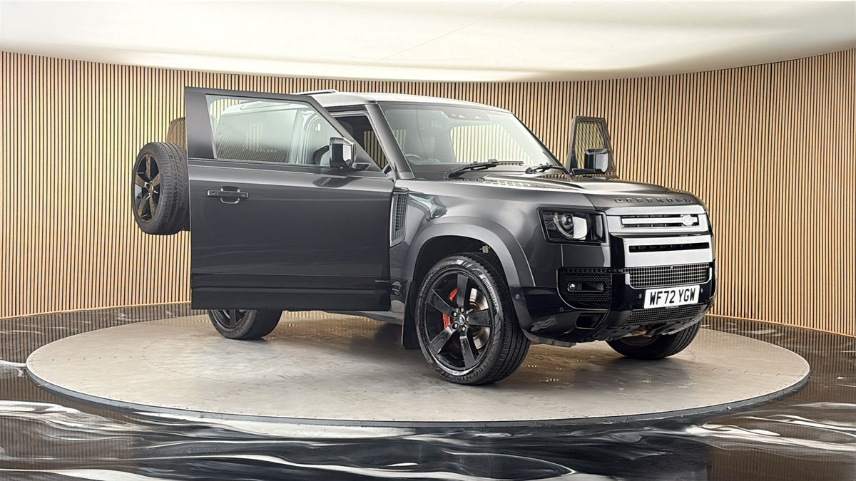 More views of Land Rover Defender 90