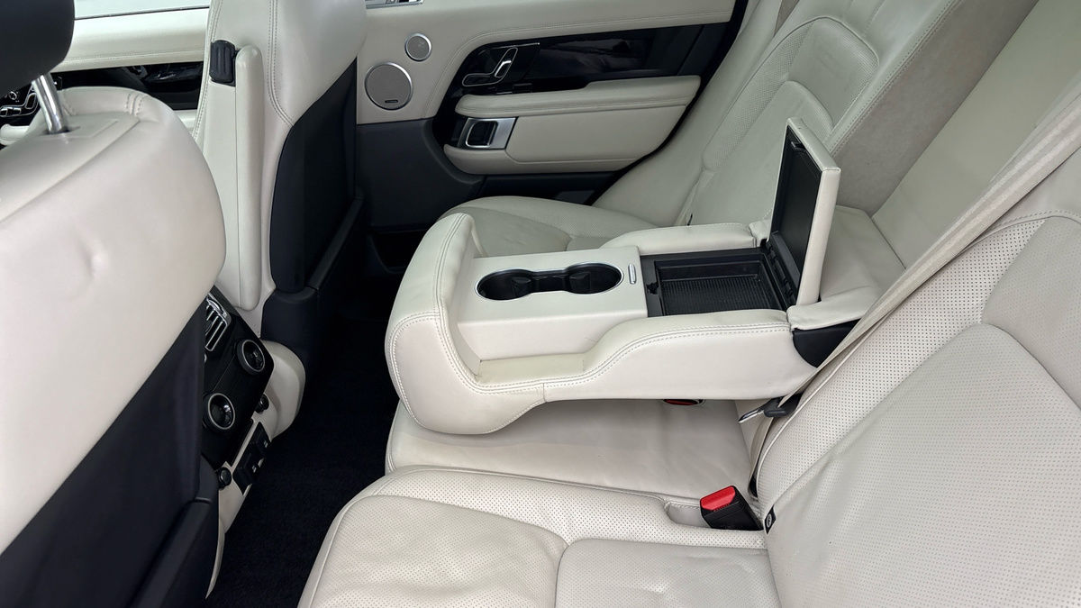 Land Rover Range Rover Image 9